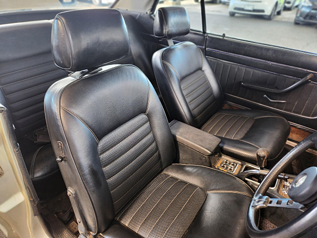 Interior of GT-R style HAKOSUKA 2-DOOR.