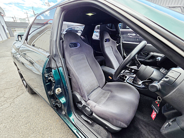 Seats of GT-R style WIDEBODY R32 SKYLINE 4-DOOR.