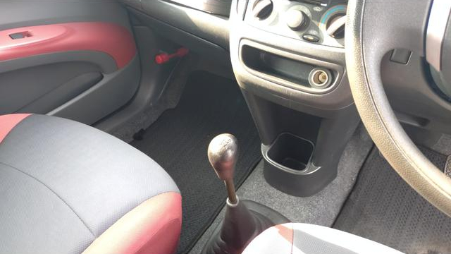 5-Speed Manual Shift Knob of SUBARU R1 R.