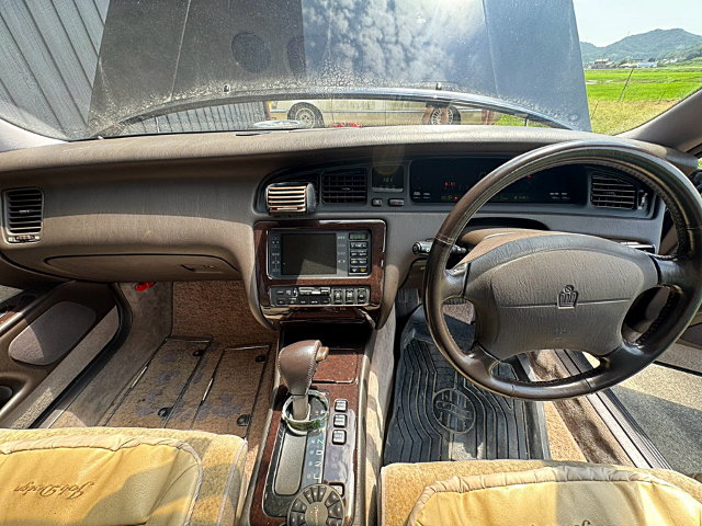 Interior of Bagged UZS141 CROWN MAJESTA 4.0 C-TYPE.