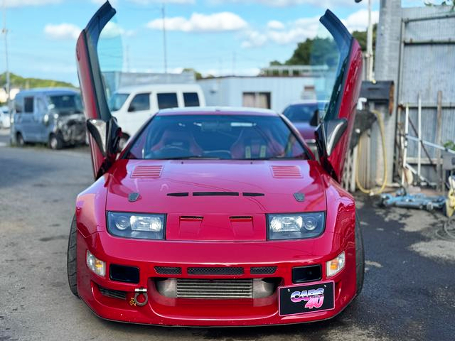 Scissor Doors of WIDEBODY Z32 FAIRLADY Z.