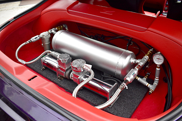 Air Suspension System of TOYOTA 86 face and WIDEBODY modified Z33 FAIRLADY Z.