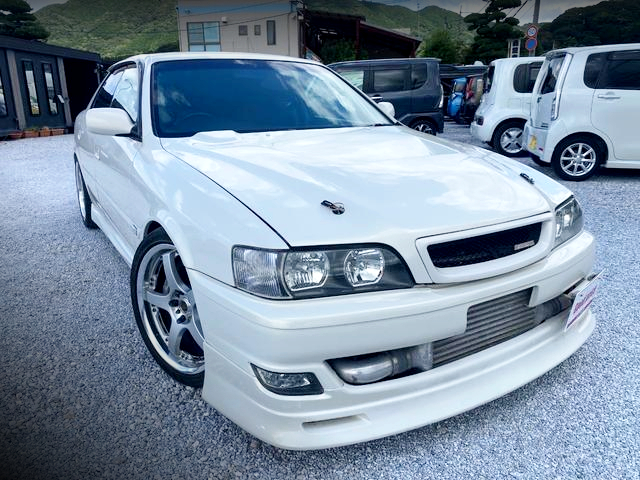 Front exterior of JZX100 CHASER TOURER-V.