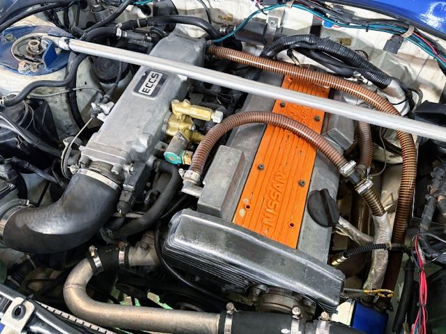 CA18DE 1800cc engine Installed HAKOSUKA faced SUNNY TRUCK.
