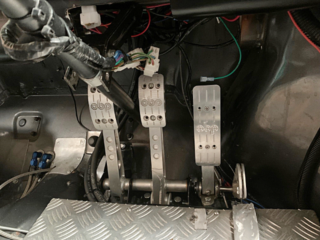 Foot Pedals of CLASSIC MINI.