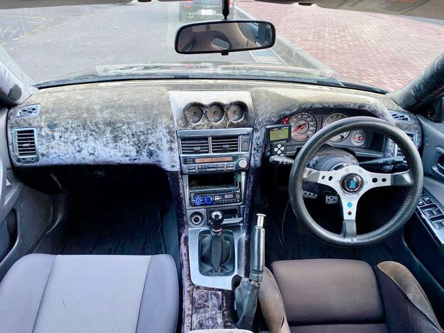 Interior of WIDEBODY ER34 SKYLINE 4-DOOR 25GT-X TURBO.