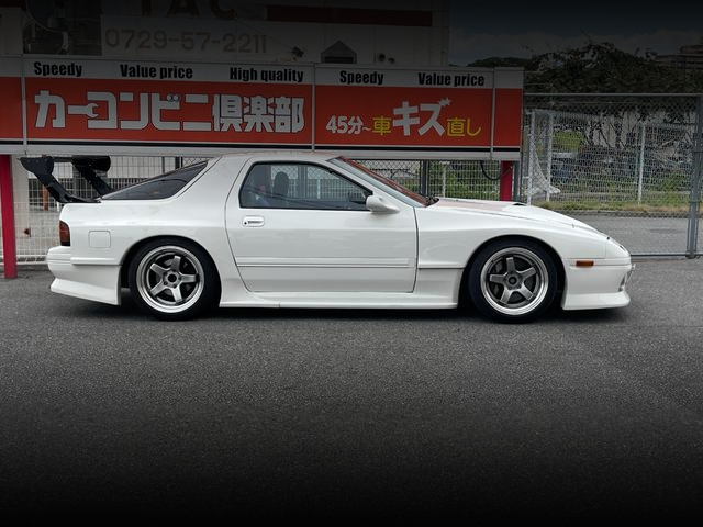 Side exterior of WIDEBODY FC3S MAZDA SAVANNA RX-7 GT-R.