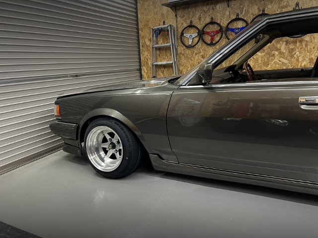 Front Rim of GX71 TOYOTA CRESTA.