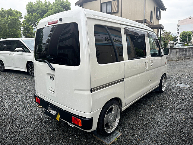 Rear exterior of 10th Gen HIJET CARGO CRUISE TURBO SA III.