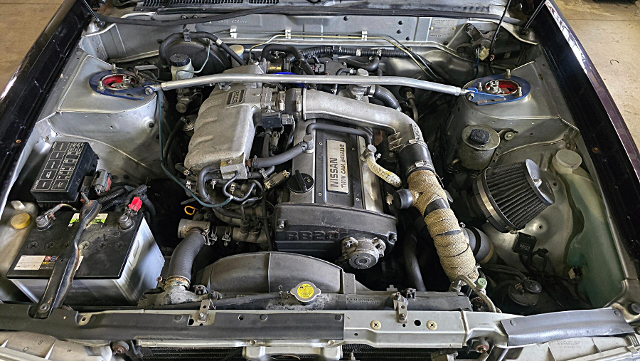 RB20DET 2000cc Turbo engine Installed HK30 NISSAN CREW.