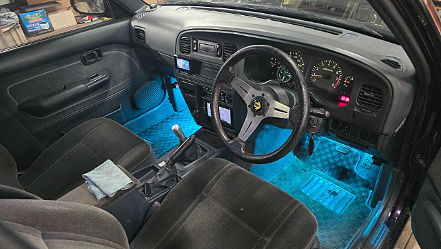 Interior of HK30 NISSAN CREW.