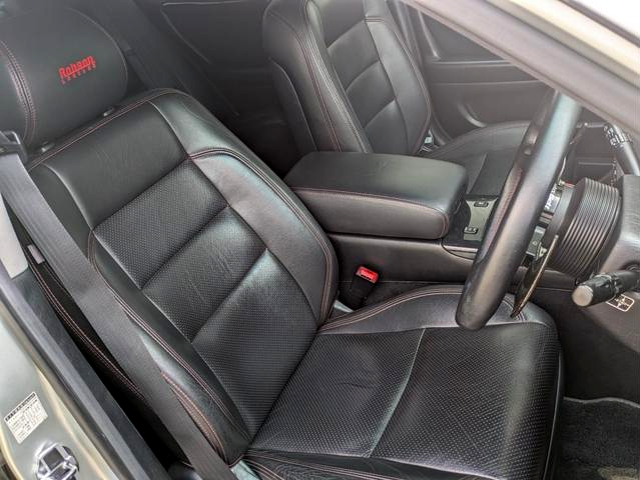 Custom Leather seats of JZS161 ARISTO V300 VERTEX EDITION.