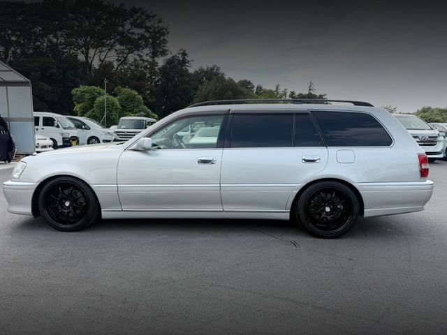 Side exterior of JZS171W CROWN ESTATE ATHLETE V.