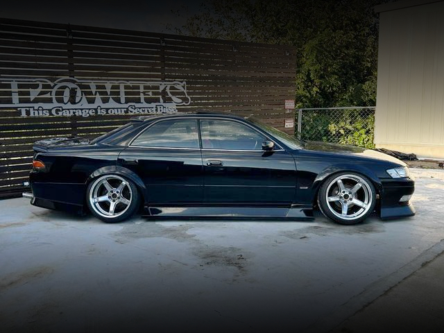 Right-Side exterior of WIDEBODY JZX90 MARK II TOURER-V.
