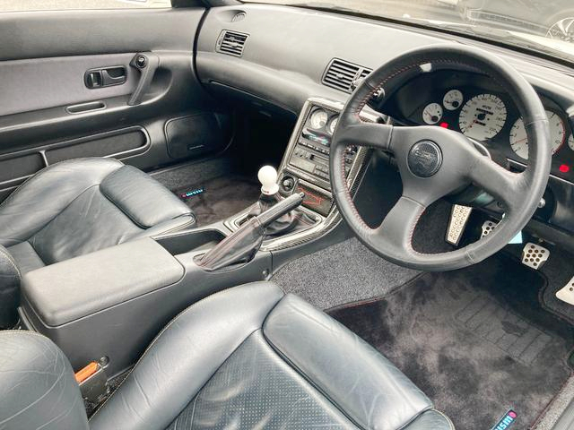 Interior of BNR32 SKYLINE GT-R S&S LIMITED VERSION.