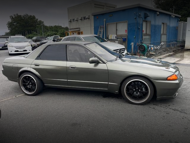 Right-Side exterior of R32 SKYLINE AUTECH VERSION.