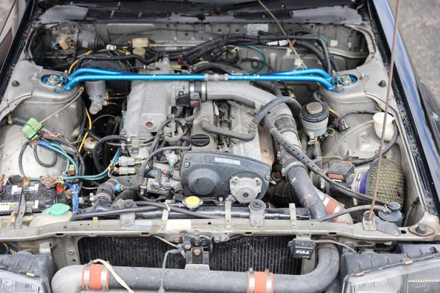 RB25DET turbo engine installed HR30 SKYLINE 2-DOOR.