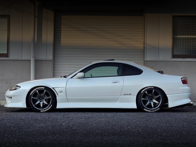 Side exterior of S15 SILVIA SPEC-R.