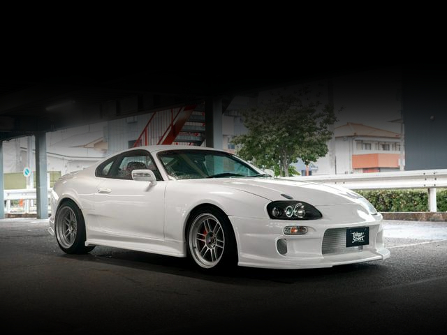 Front exterior of JZA80 SUPRA SZ AERO TOP.