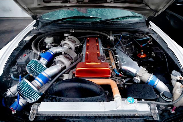 2JZ-GTE+AFTERMARKET TWIN TURBO.