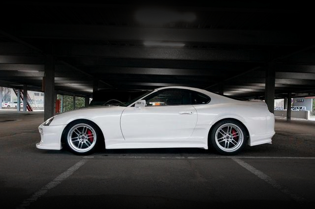 Side exterior of JZA80 SUPRA SZ AERO TOP.