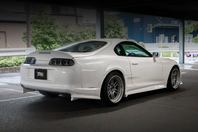 Rear exterior of JZA80 SUPRA SZ AERO TOP.