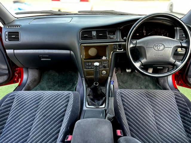 Interior of X100 TOYOTA MARK II.