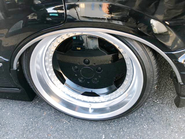 Front Rim of Y31 CEDRIC CLASSIC SV.