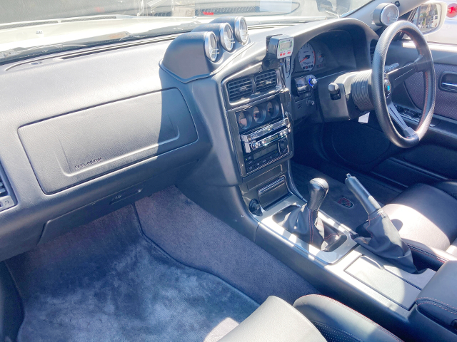 Interior of WGNC34 STAGEA AUTECH VERSION 260RS.