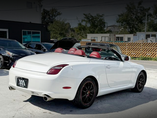 Rear Exterior of UZZ40 LEXUS SC430.