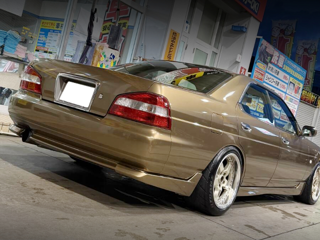 Rear exterior of C35 NISSAN LAUREL.