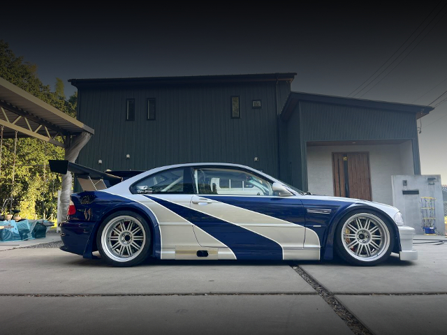 Right-Side exterior of M3GTR Widebody E46 BMW 318ci.