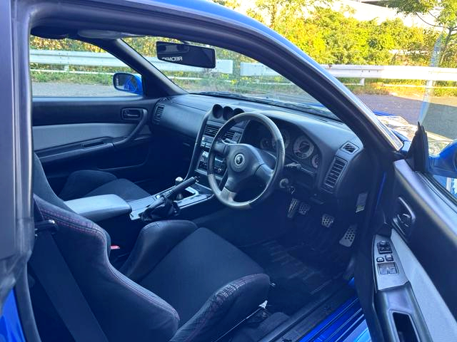 Interior of OKUBO FACTORY WIDEBODY ER34 SKYLINE 2-DOOR 25GT TURBO.