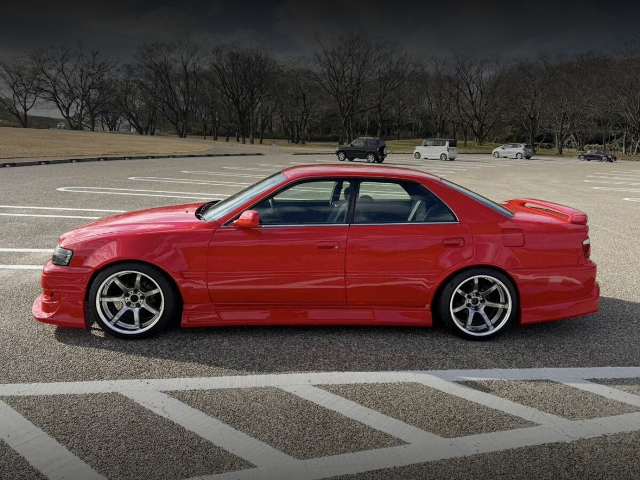 Side exterior of WIDEBODY GX100 TOYOTA CHASER.