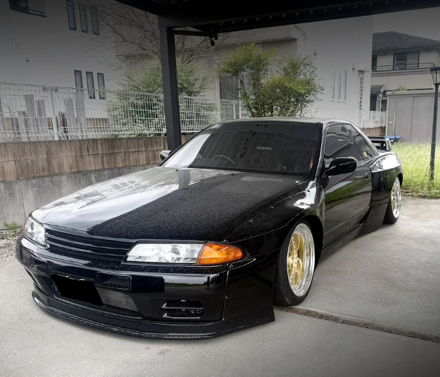 Front exterior of PANDEM WIDEBODY HCR32 SKYLINE 2-DOOR.