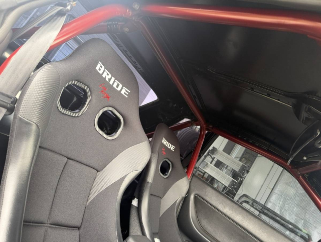 Seats of PANDEM WIDEBODY HCR32 SKYLINE 2-DOOR.