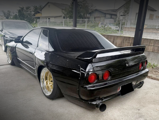 Rear exterior of PANDEM WIDEBODY HCR32 SKYLINE 2-DOOR.