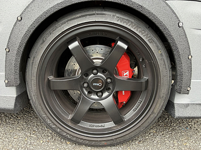 Front 6-Pot Caliper of 290HP HONDA CAPA.