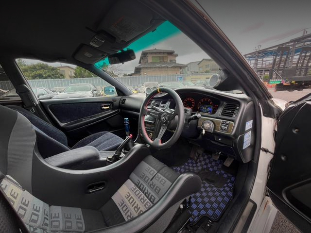 Interior of JZX100 CHASER TOURER-V.