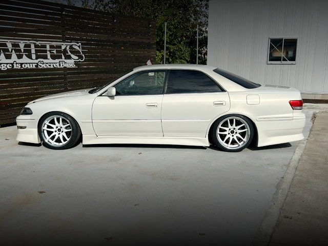 Left-Side exterior of Custom JZX100 MARK II TOURER-V.
