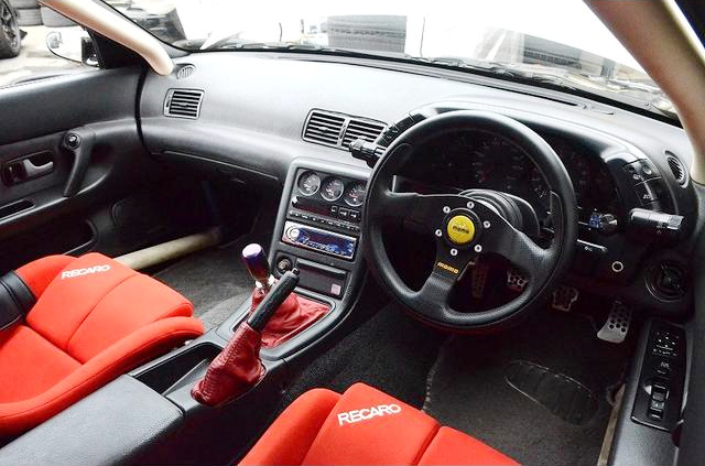 Dashboard of R32 SKYLINE GT-R.