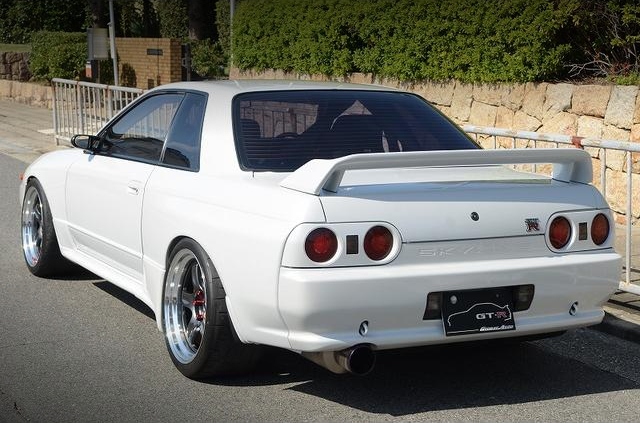 Rear exterior of R32 SKYLINE GT-R.
