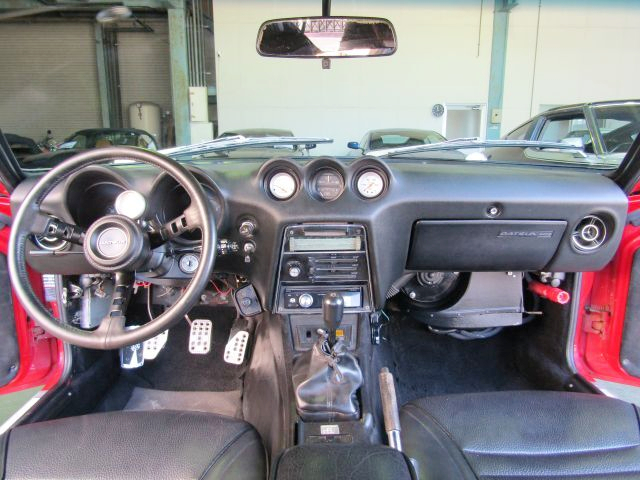 Dashboard of HLS30 DATSUN 240Z.