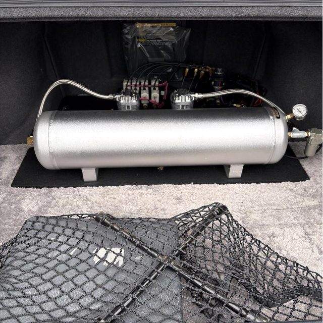 Aftermarket Air Suspension installed UCF30 CELSIOR B-SPEC eR VERSION.