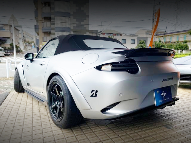 Rear exterior of VARIS DEMO CAR ROADSTER S SPECIAL PACKAGE.