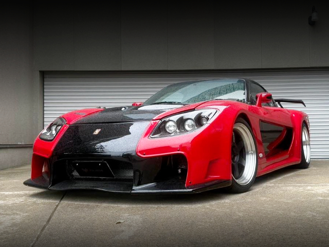 Front exterior of VeilSide RX-7 FORTUNE.