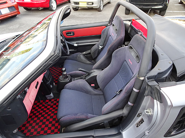 Seats of ZZW30 MR-S S-EDITION.